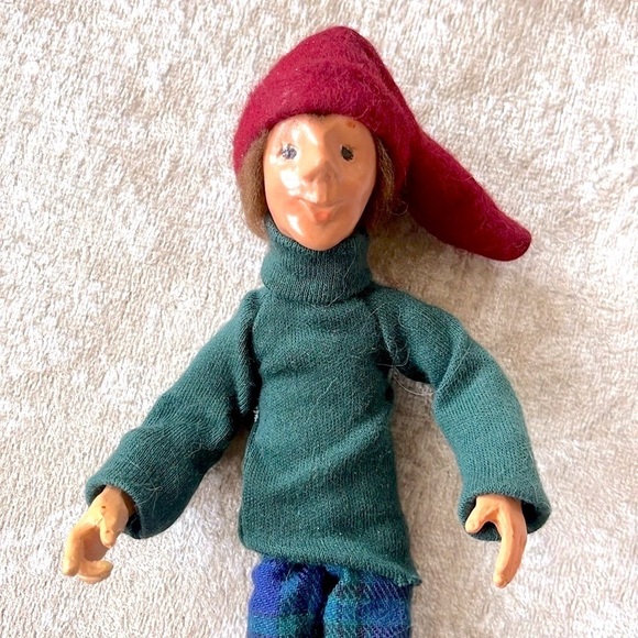 Byers Choice Kindles Man Plaid Green Turtleneck Stocking Hat Vintage Ornament - Picture 3 of 15